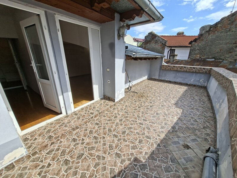 Piata Unirii, Calea Calarasilor, proprietar, vand casa P+M, 4 camere